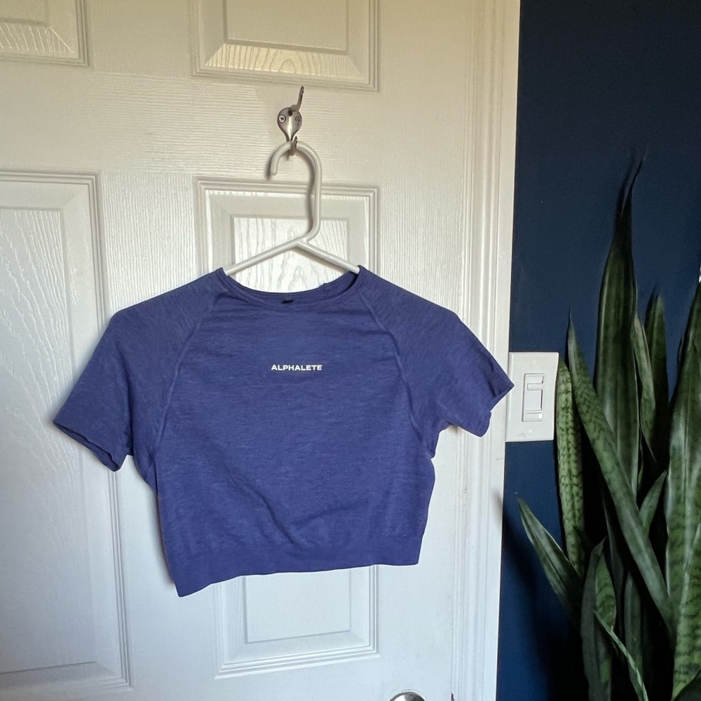 Alphalete Amplify SS Crop Size M